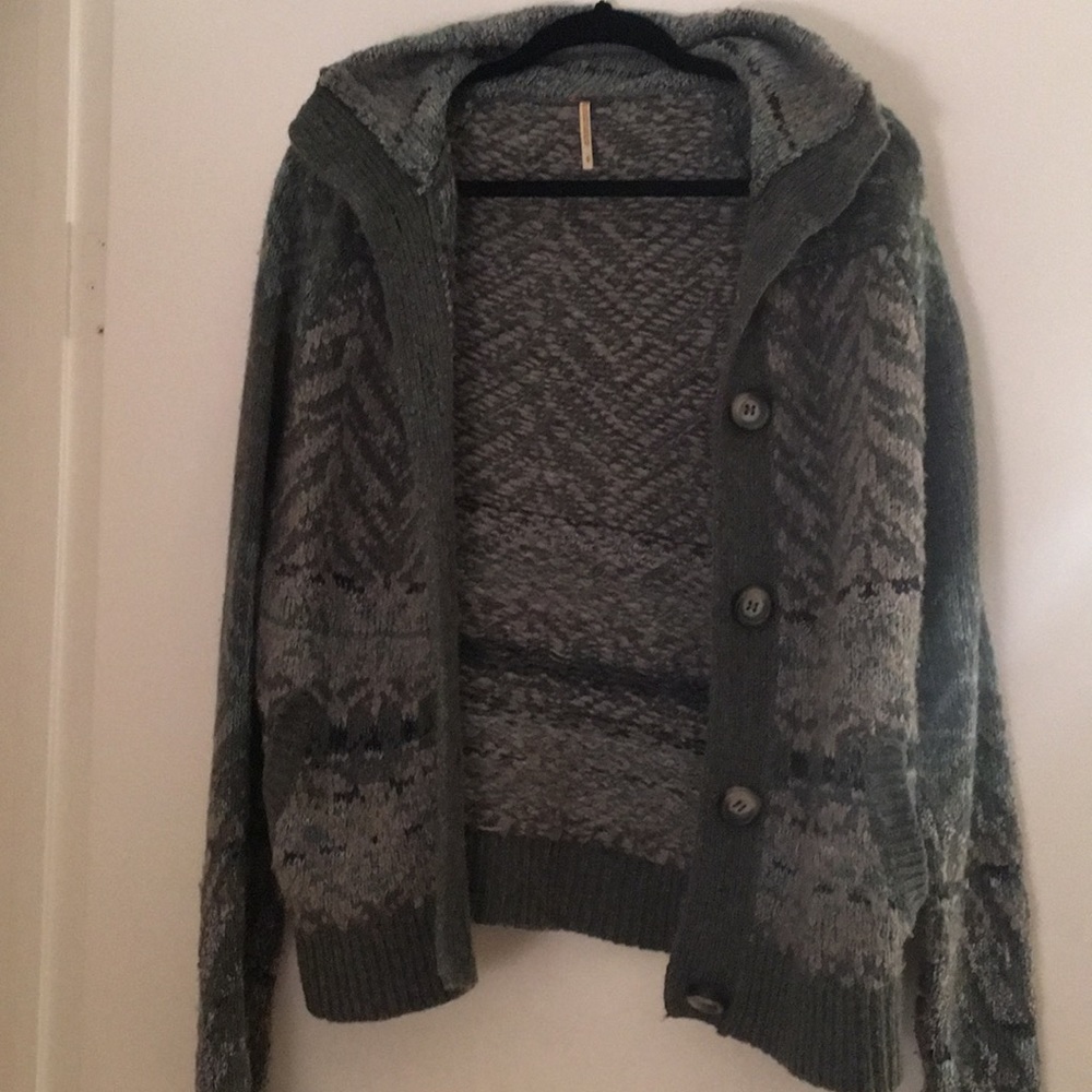 Free People Sweater size small.
